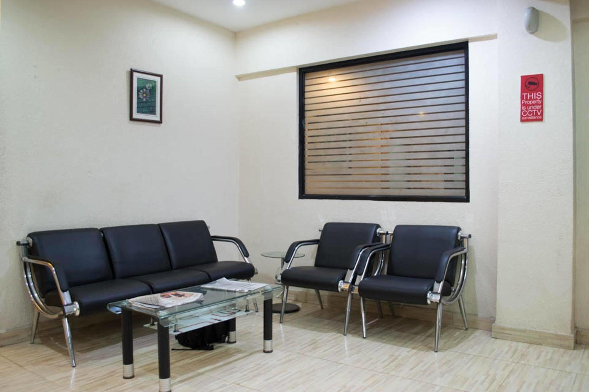 Oyo 1359 Hotel Best Inn Bhubaneswar Exterior foto